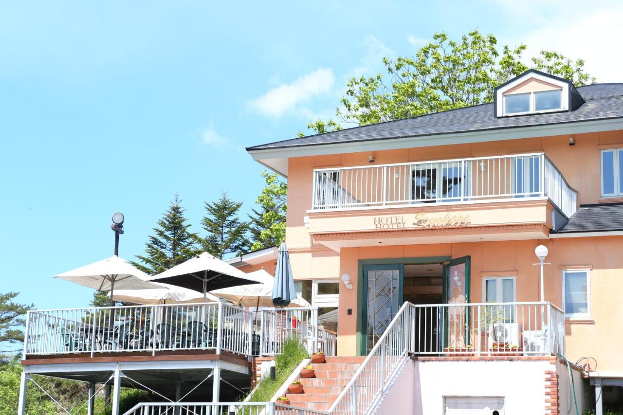 Karuizawa Hotel Soyokaze Экстерьер фото